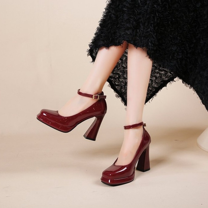 Chaussures à talons hauts élég - Leather Classic Strap avis et prix